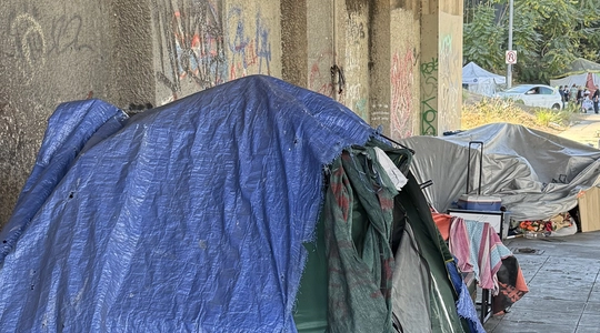 inside safe silverlake rampart 