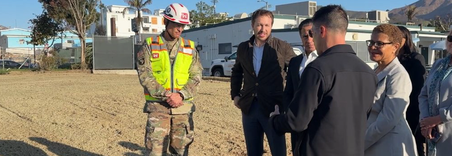 Mayor Bass, Superintendent Cravalho and Army Corps engineers